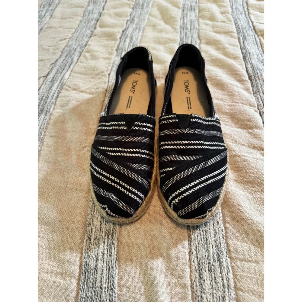 TOMS Alpargata Black White Striped Rope Espadrille Slip On Flats Womens 6.5